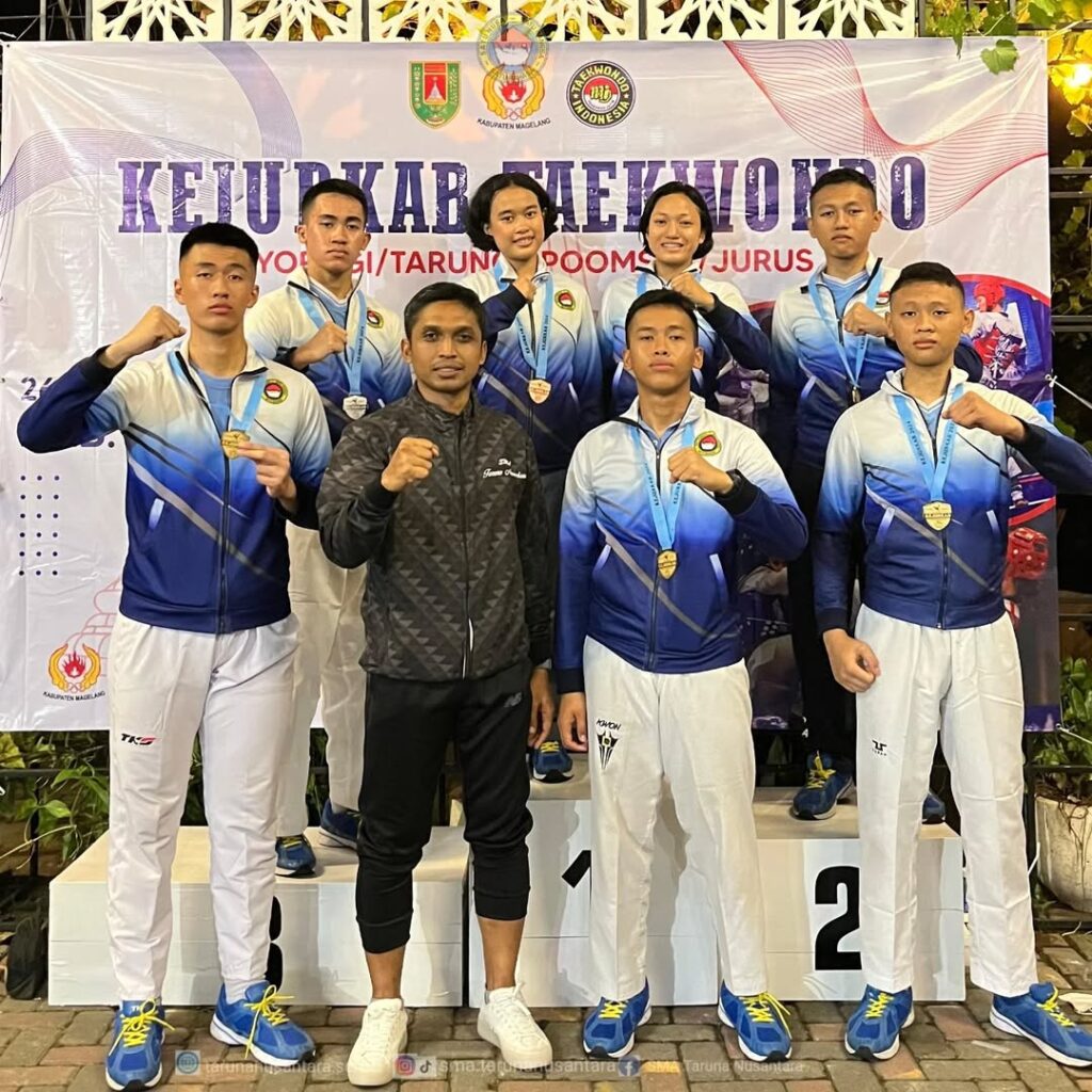Prestasi Gemilang Tim Taekwondo SMA Taruna Nusantara di Kejuaraan Taekwondo Tingkat Karisidenan Kedu